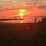 Cabin Near Svartisen With Midnight Sun Holiday home